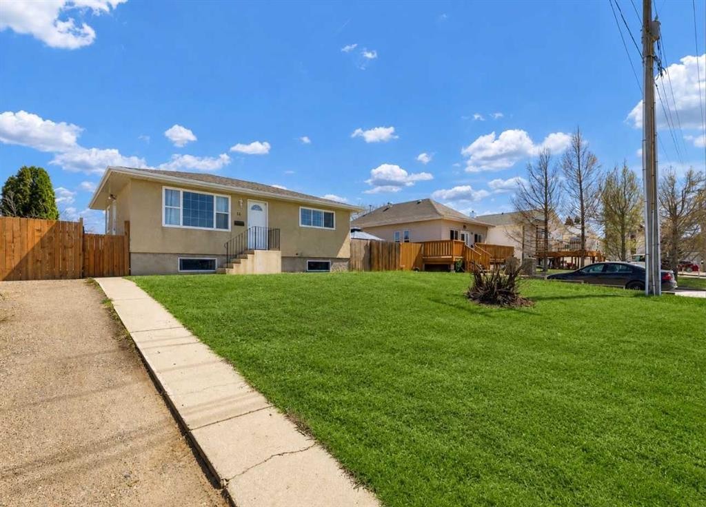 14 1 Street Ne, Redcliff, AB