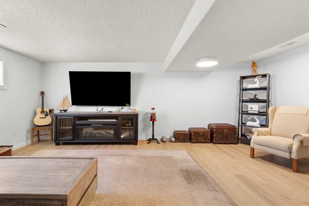 34 Campbell Crescent Se, Medicine Hat, AB - Indoor