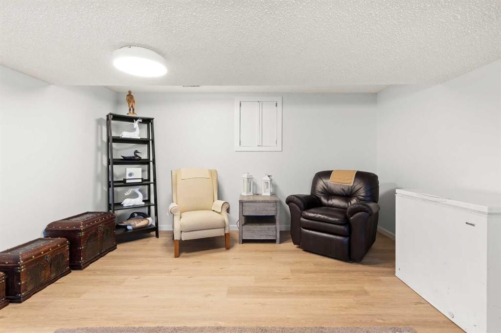 34 Campbell Crescent Se, Medicine Hat, AB - Indoor