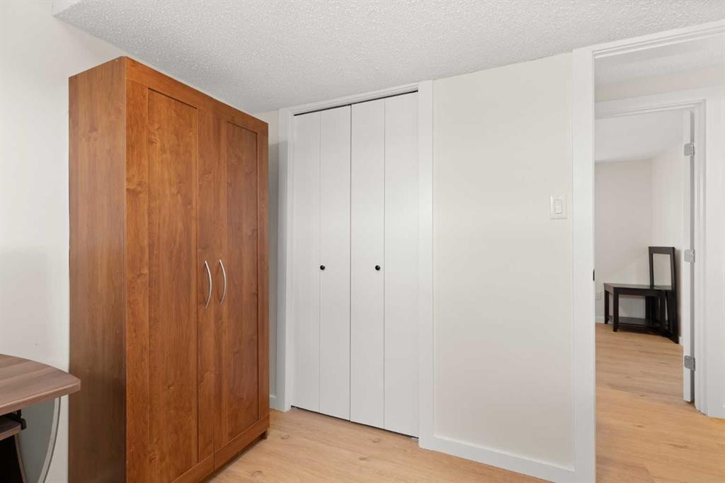 34 Campbell Crescent Se, Medicine Hat, AB - Indoor Photo Showing Other Room