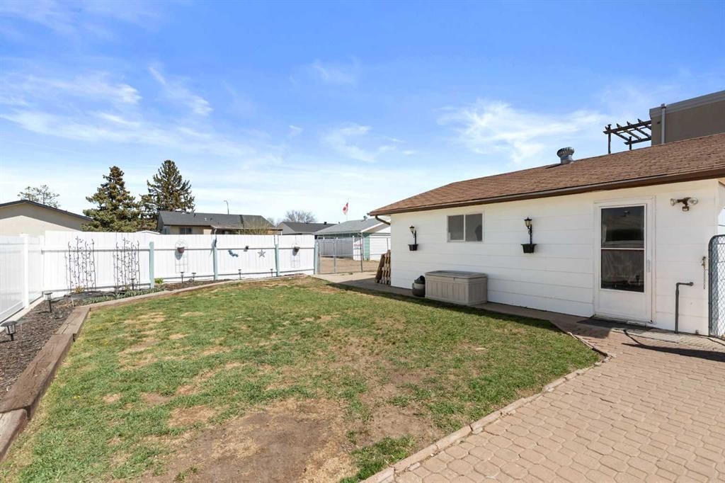 34 Campbell Crescent Se, Medicine Hat, AB - Outdoor