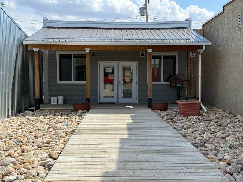 141 5 Avenue West, Bow Island, AB