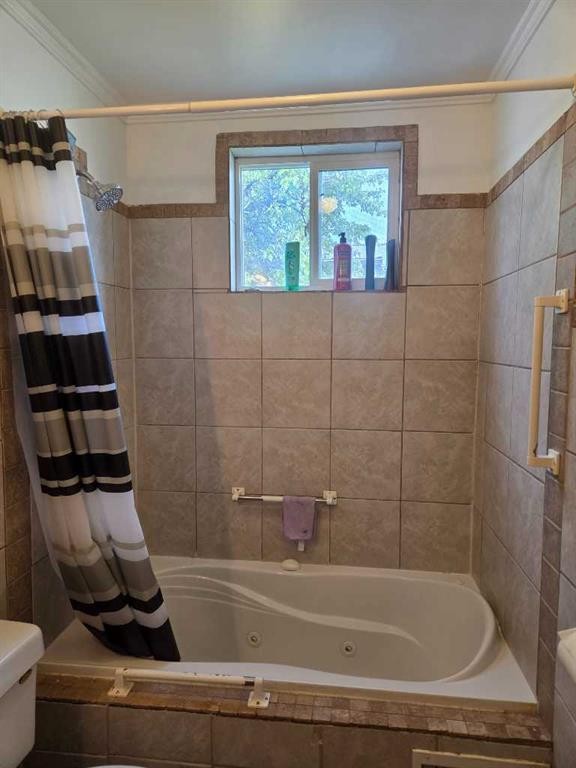 206 1 Avenue East, Foremost, AB - Indoor Photo Showing Bathroom