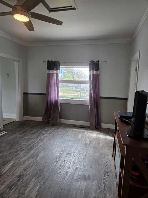 206 1 Avenue East, Foremost, AB - Indoor