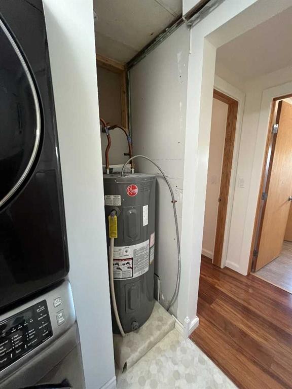 204 6 Street, Suffield, AB - Indoor Photo Showing Laundry Room