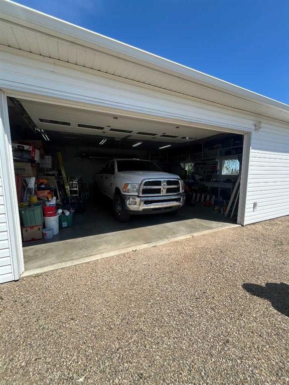 204 6 Street, Suffield, AB - Outdoor