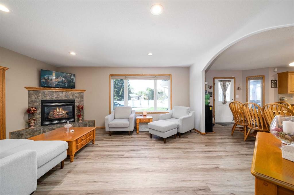 79 Henderson Court Ne, Medicine Hat, AB - Indoor Photo Showing Living Room With Fireplace