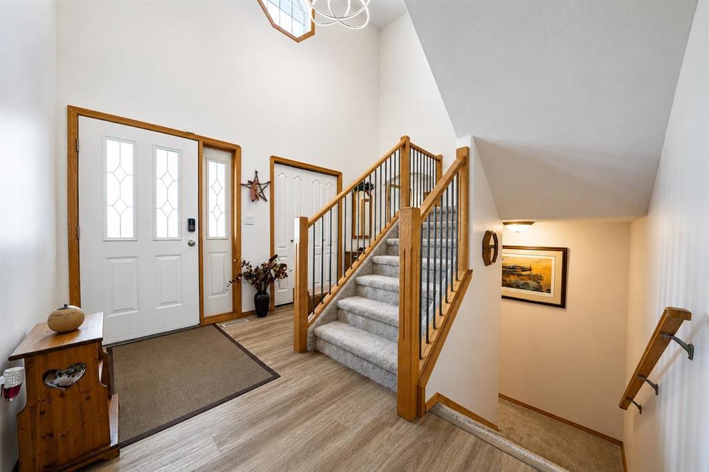 79 Henderson Court Ne, Medicine Hat, AB - Indoor Photo Showing Other Room