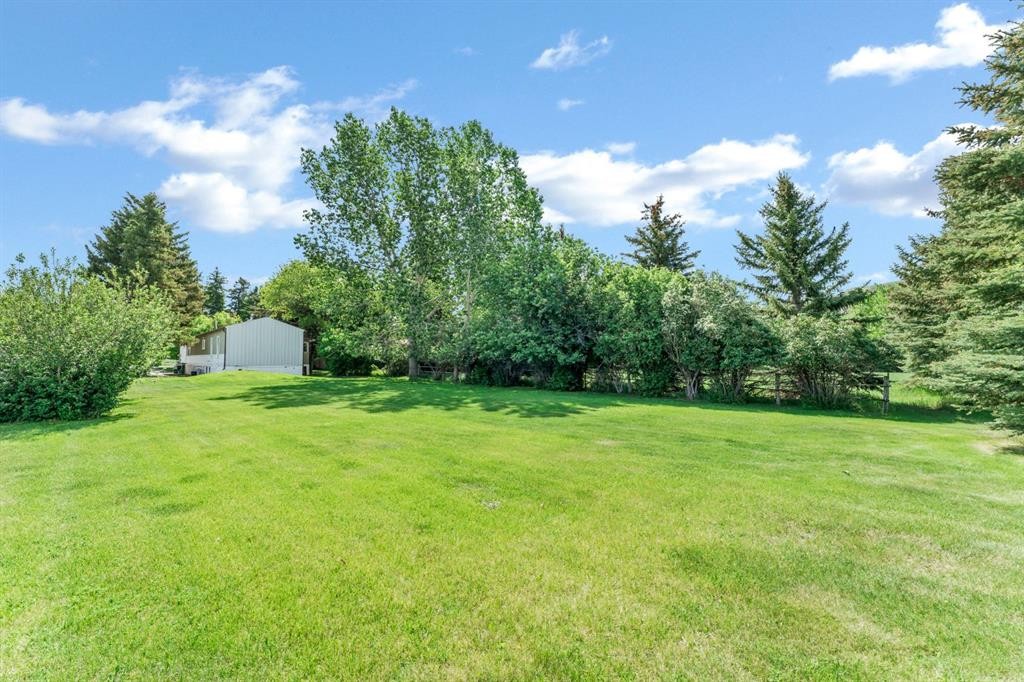 20 Josephine Avenue Sw, Redcliff, AB - Outdoor