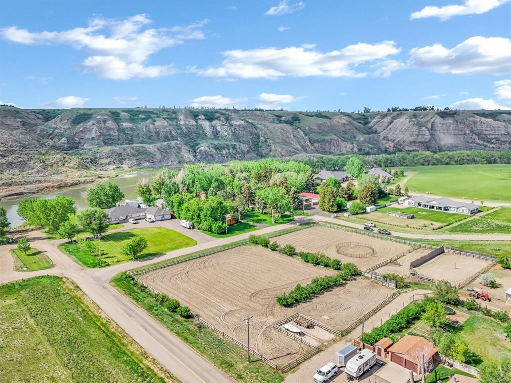 20 Josephine Avenue Sw, Redcliff, AB - Outdoor With View