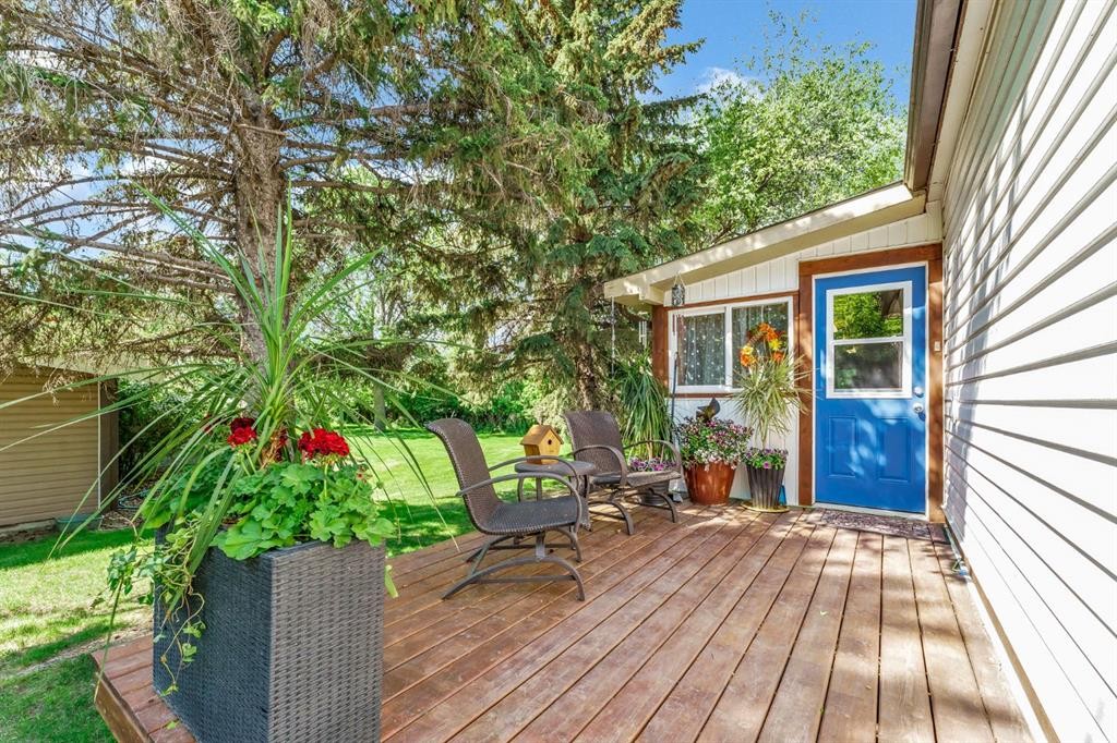 20 Josephine Avenue Sw, Redcliff, AB - Outdoor With Deck Patio Veranda