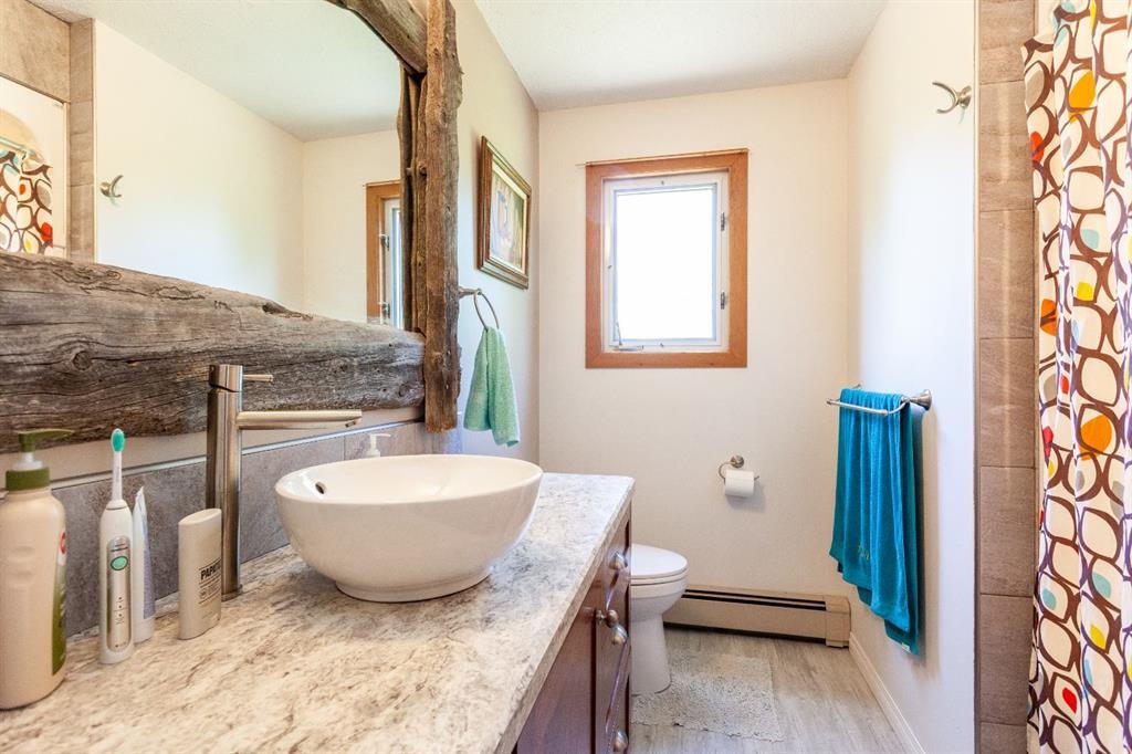 140014 Township Road 150, Rolling Hills, AB - Indoor Photo Showing Bathroom