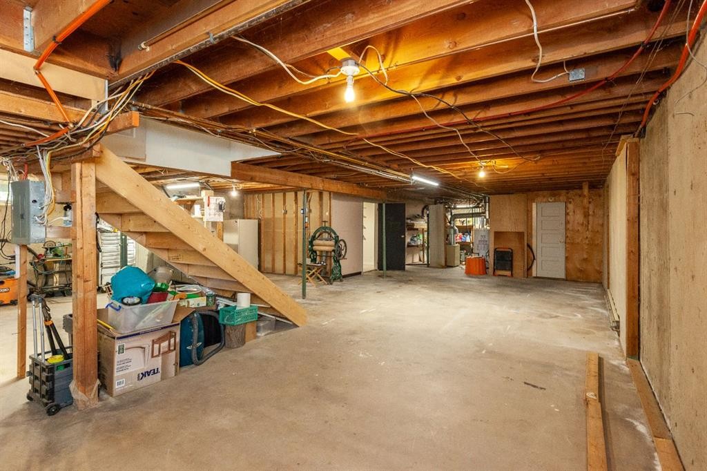 140014 Township Road 150, Rolling Hills, AB - Indoor Photo Showing Basement
