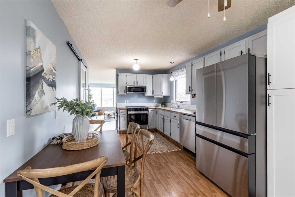 910 7 Street Se, Redcliff, AB