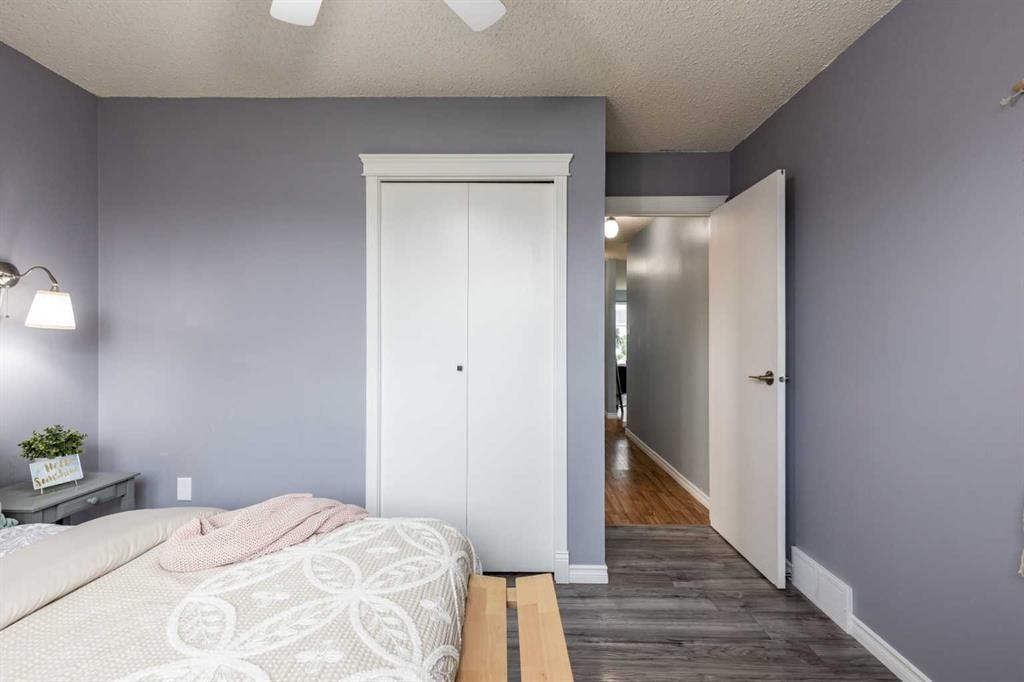 910 7 Street Se, Redcliff, AB
