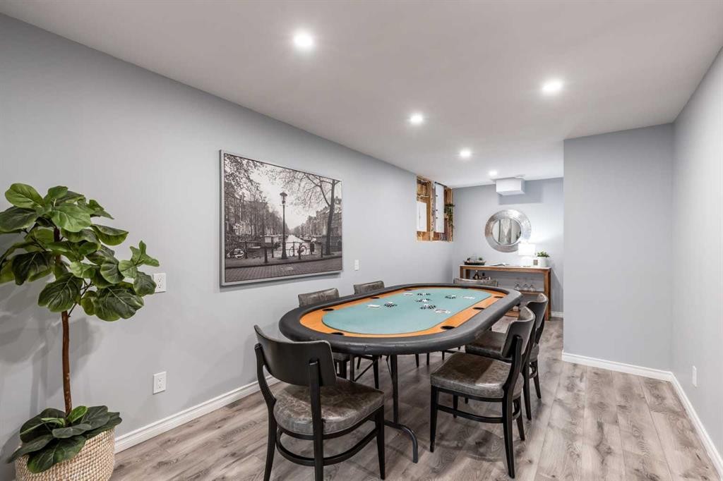 910 7 Street Se, Redcliff, AB