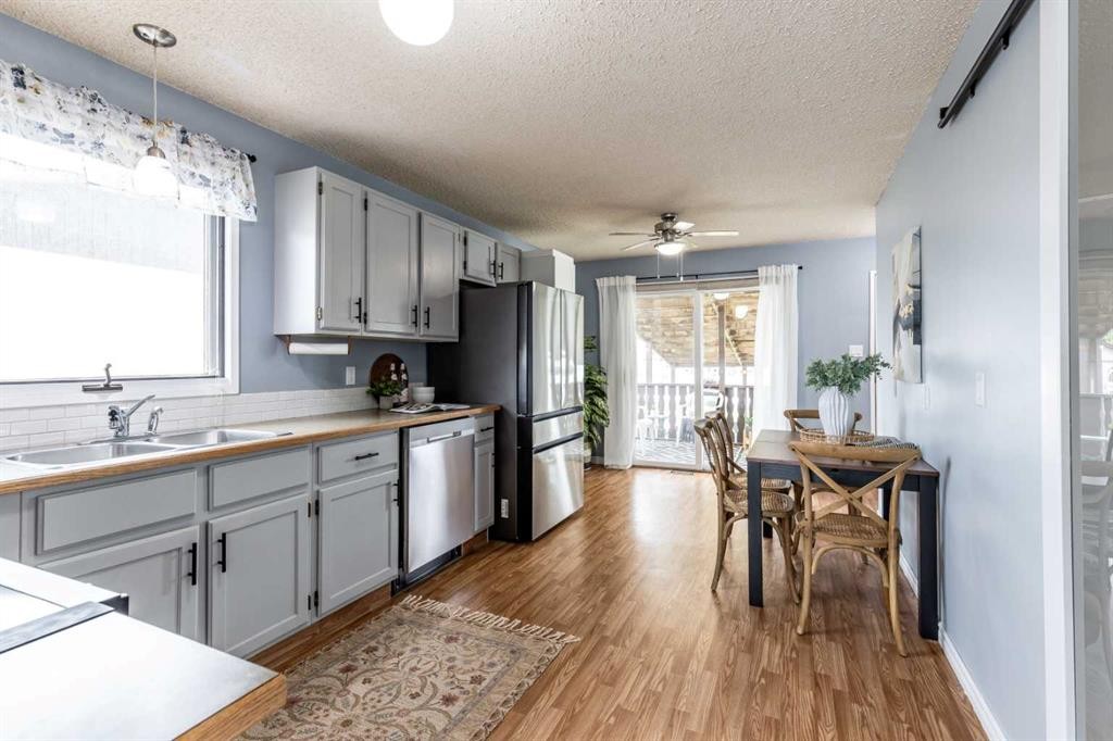 910 7 Street Se, Redcliff, AB