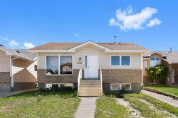 2385 Hatcher Drive NEMedicine Hat, AB T1C 1X5