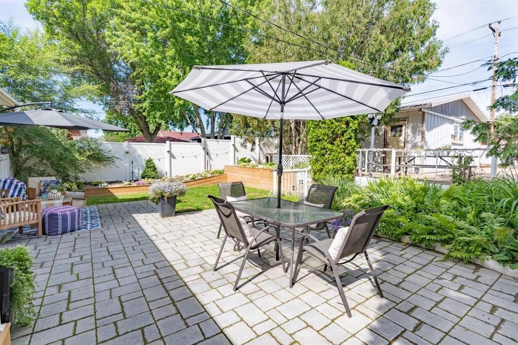 2339 20 Avenue Se, Medicine Hat, AB - Outdoor With Deck Patio Veranda