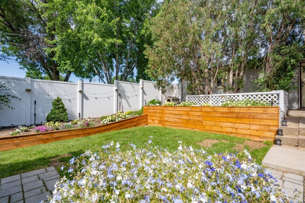2339 20 Avenue Se, Medicine Hat, AB - Outdoor With Deck Patio Veranda