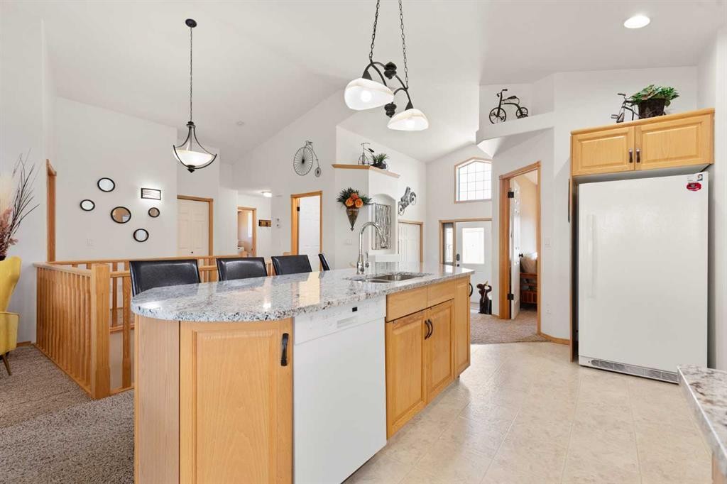 18 Riverview Drive Se, Redcliff, AB