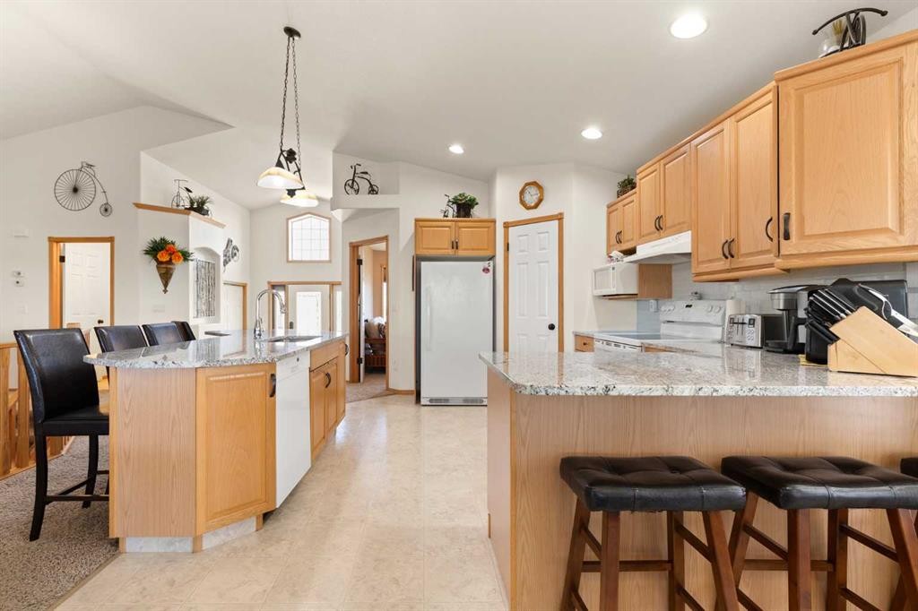 18 Riverview Drive Se, Redcliff, AB