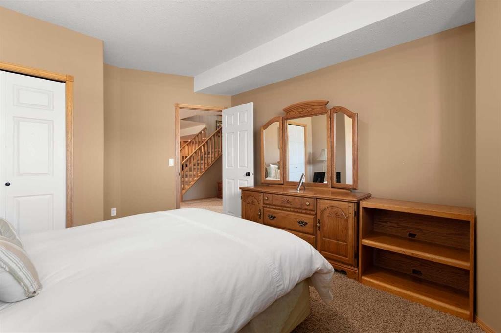 18 Riverview Drive Se, Redcliff, AB