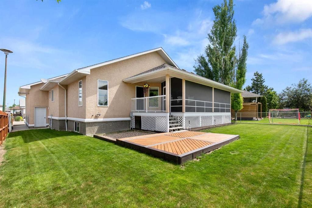 18 Riverview Drive Se, Redcliff, AB