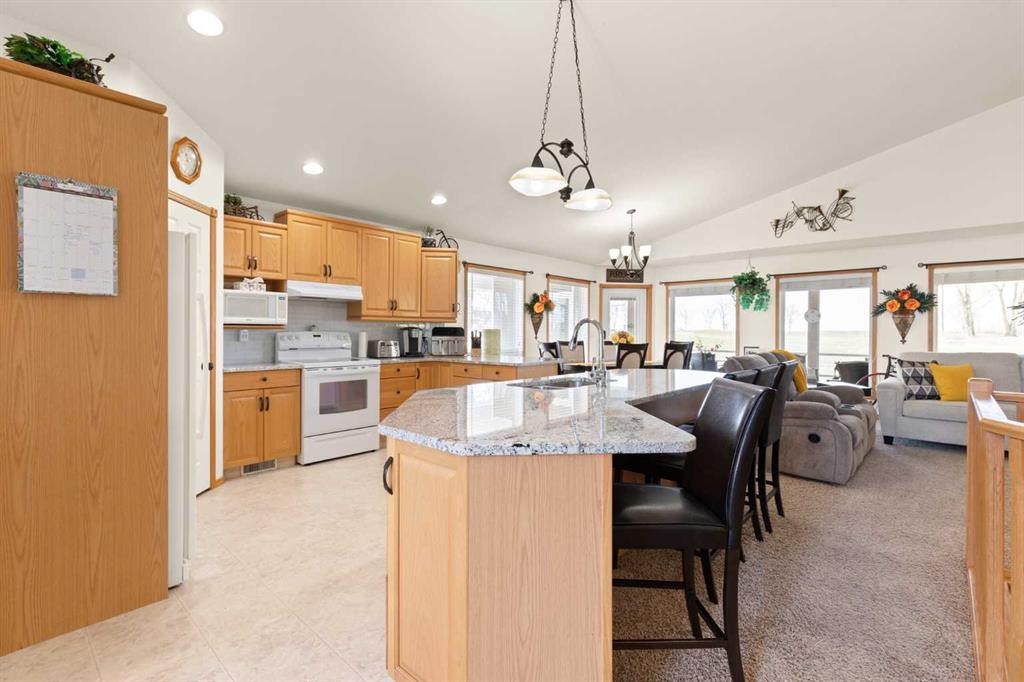 18 Riverview Drive Se, Redcliff, AB