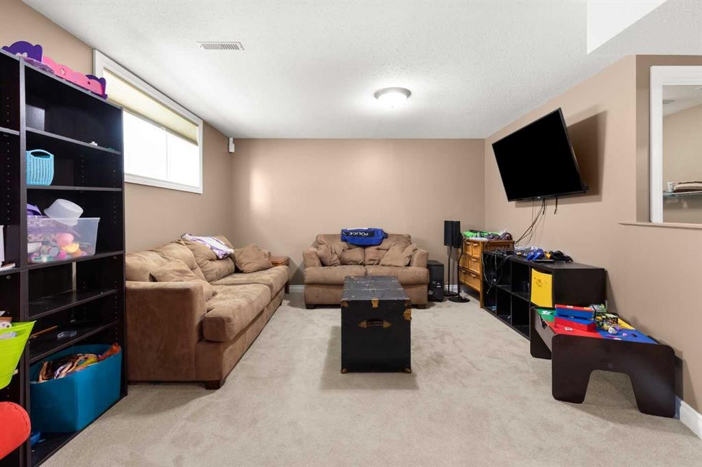 930 Kipling Crescent Sw, Redcliff, AB