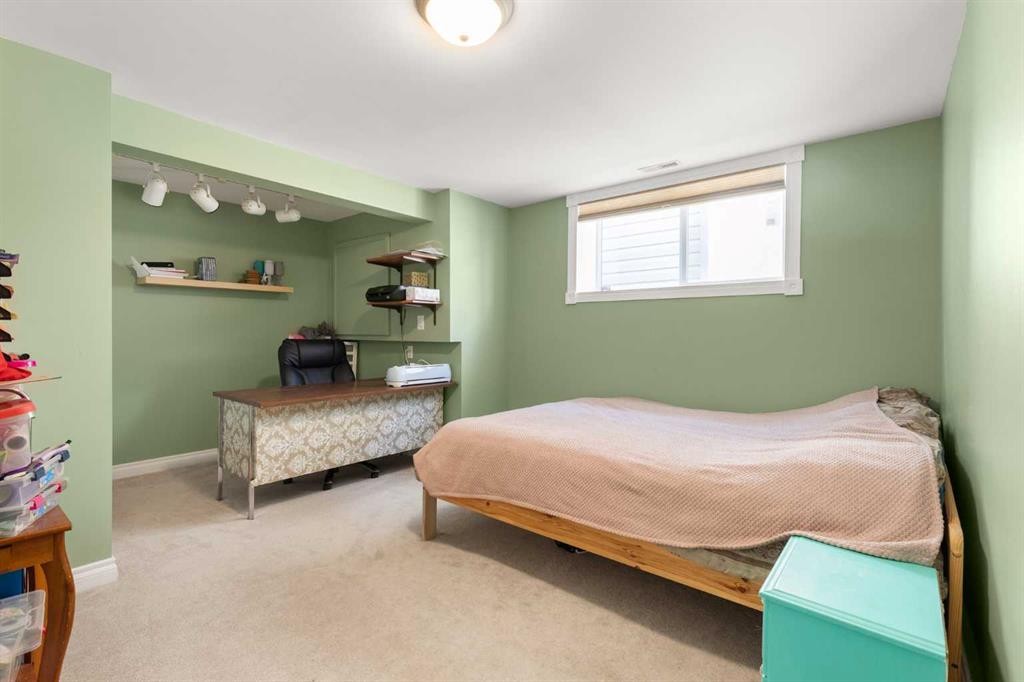 930 Kipling Crescent Sw, Redcliff, AB
