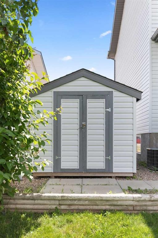 930 Kipling Crescent Sw, Redcliff, AB