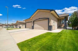 47 Sierra Lane SWMedicine Hat, AB T1B 0A7