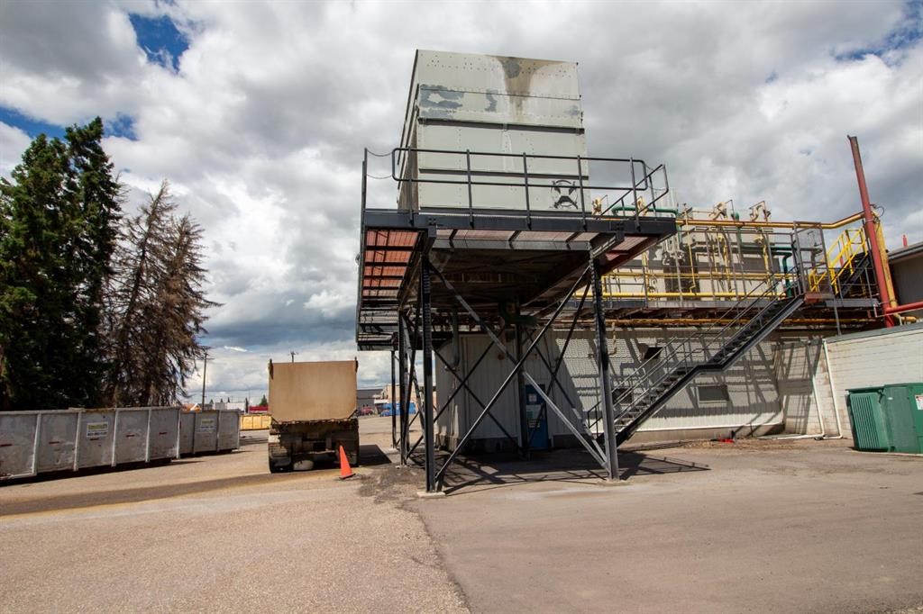 131 22 Street North, Lethbridge, AB