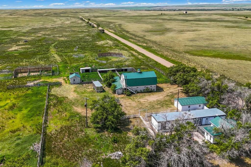 1043-6 Ave, Empress, AB