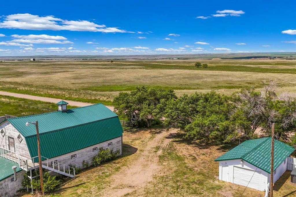 1043-6 Ave, Empress, AB