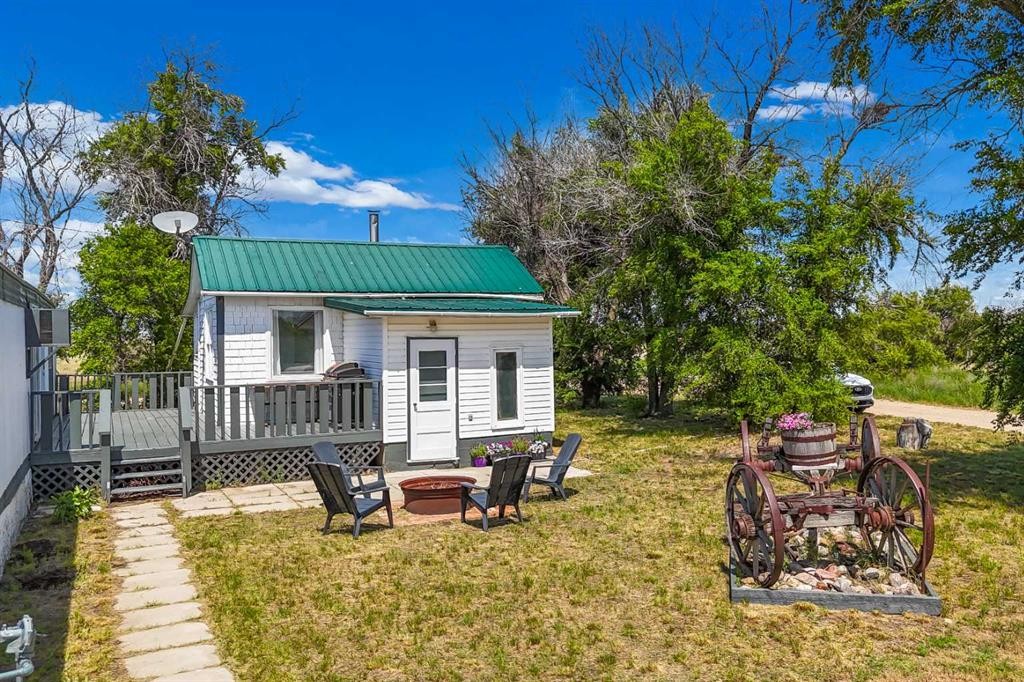 1043-6 Ave, Empress, AB