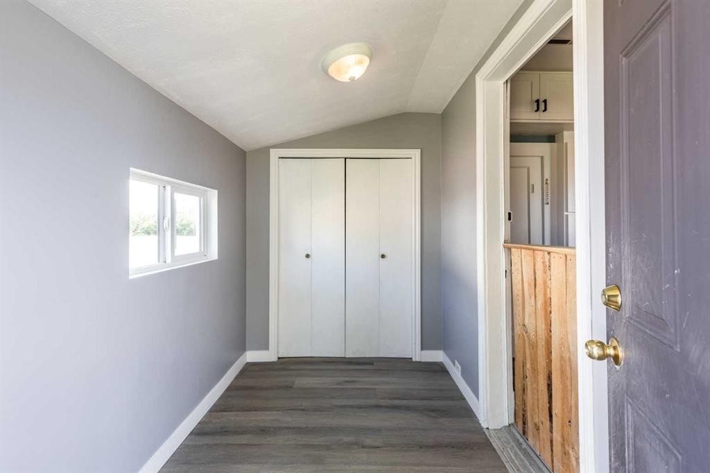 80 Pacific Avenue, Irvine, AB