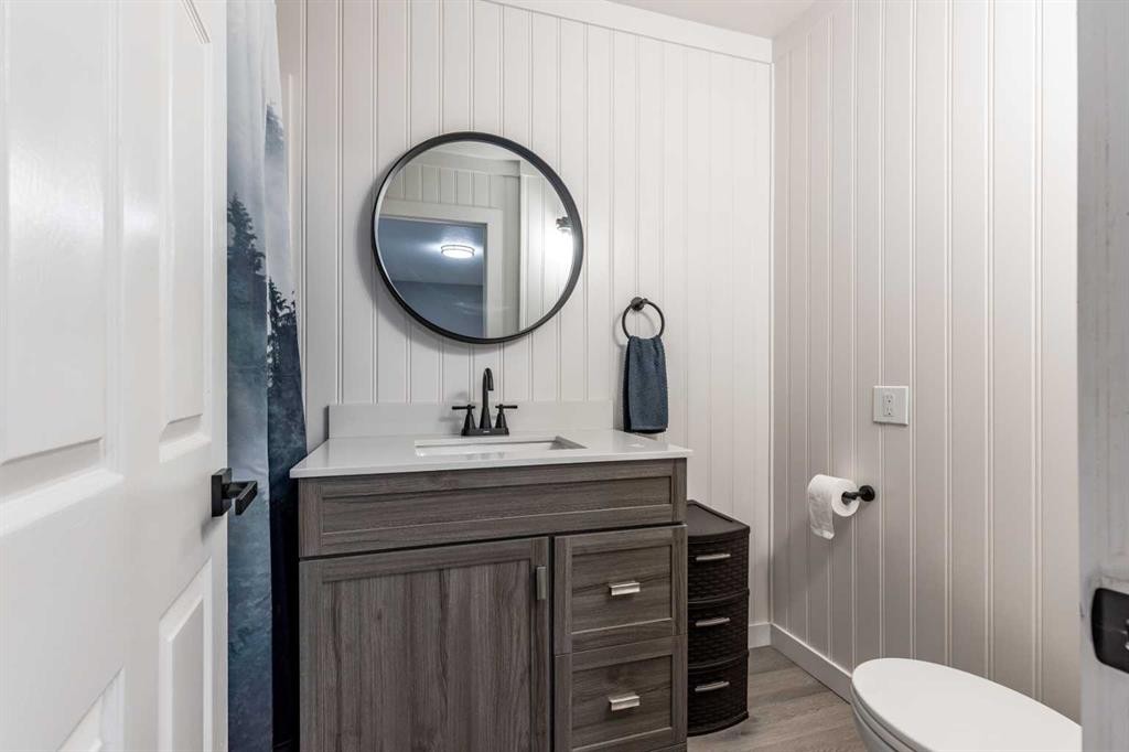 80 Pacific Avenue, Irvine, AB