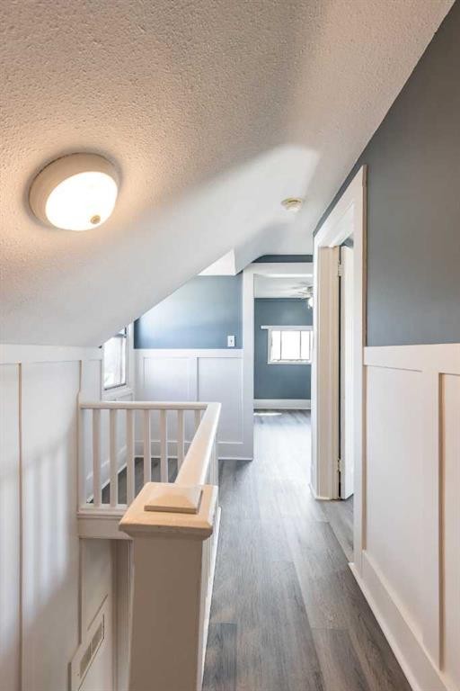 80 Pacific Avenue, Irvine, AB