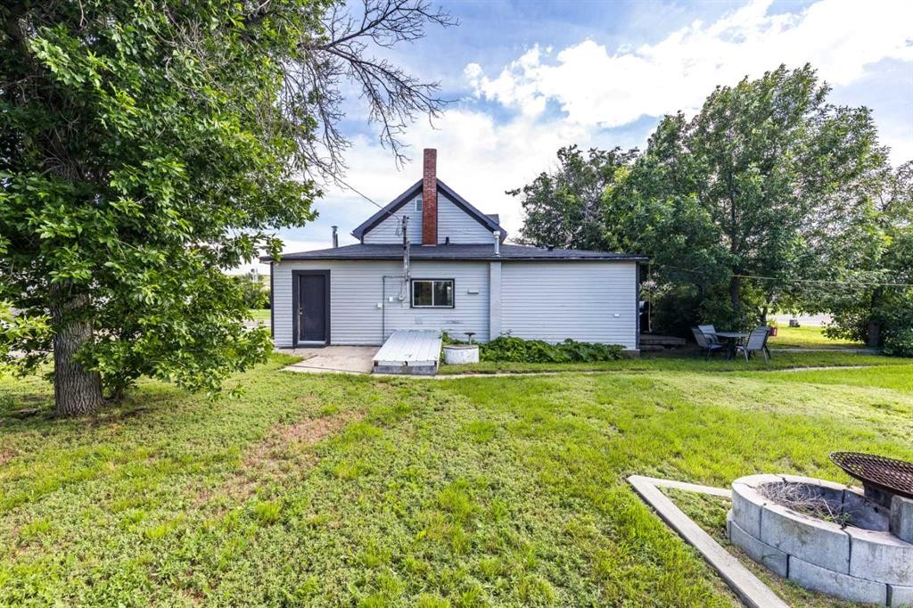80 Pacific Avenue, Irvine, AB