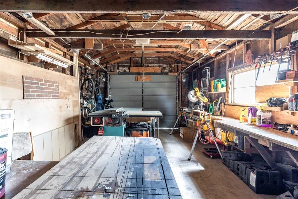 80 Pacific Avenue, Irvine, AB