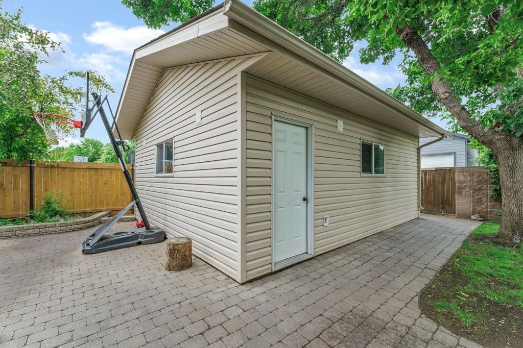 18 Rideau Crescent Se, Medicine Hat, AB
