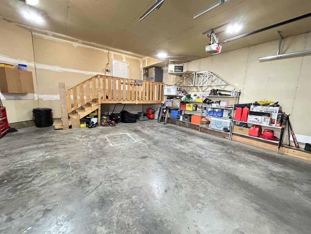 938 Manor Place Se, Redcliff, AB