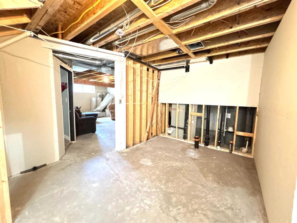 938 Manor Place Se, Redcliff, AB