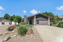15 Rossdale Way SEMedicine Hat, AB T1B 1X5