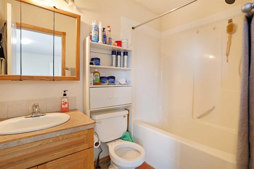 12 Upland Place West, Brooks, AB