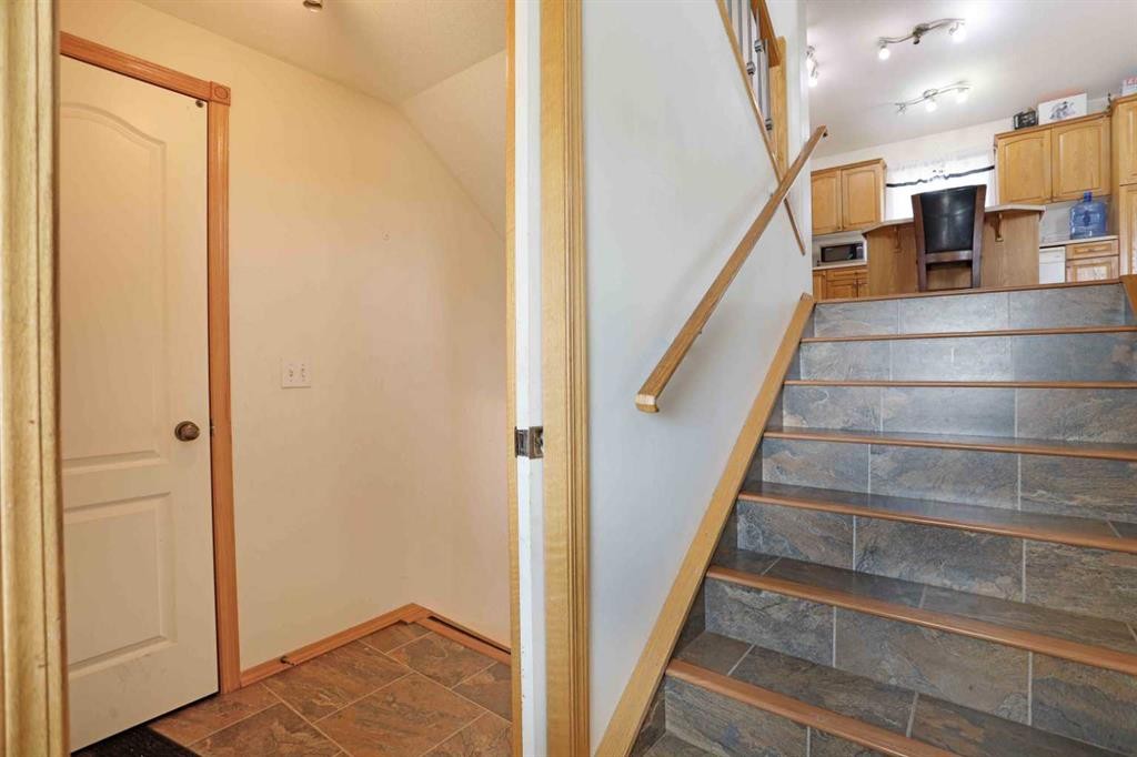 12 Upland Place West, Brooks, AB