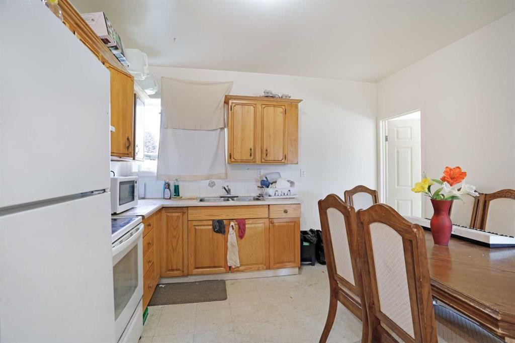 12 Upland Place West, Brooks, AB