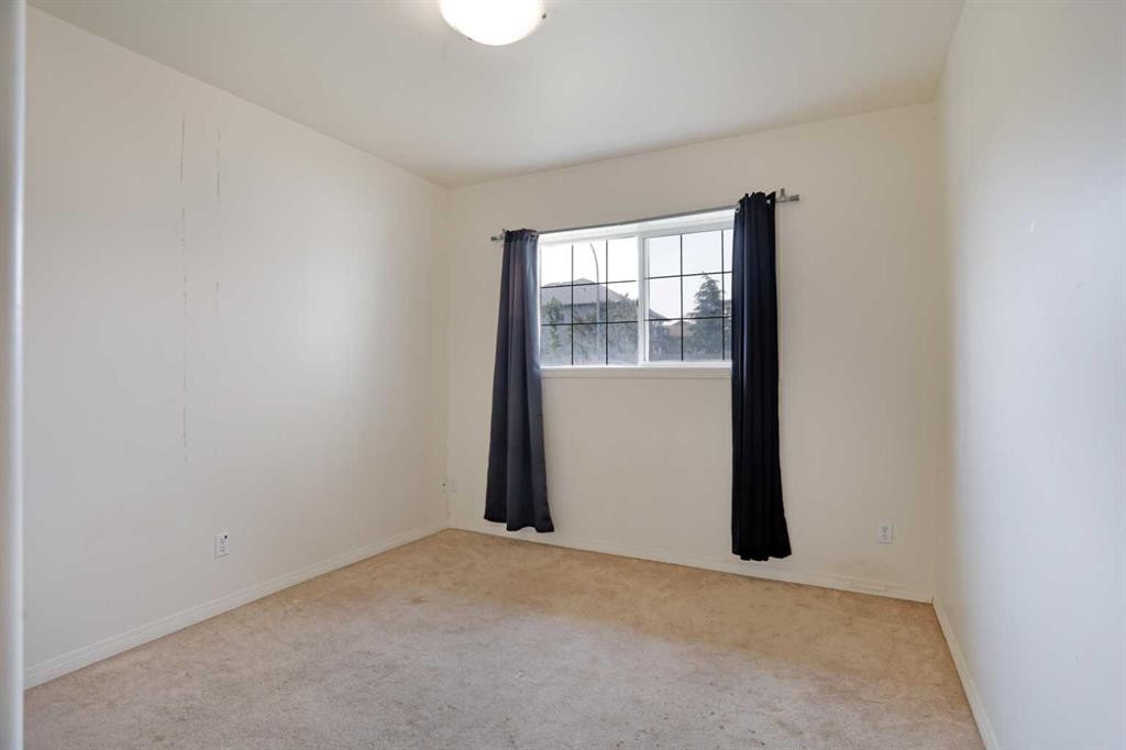 12 Upland Place West, Brooks, AB
